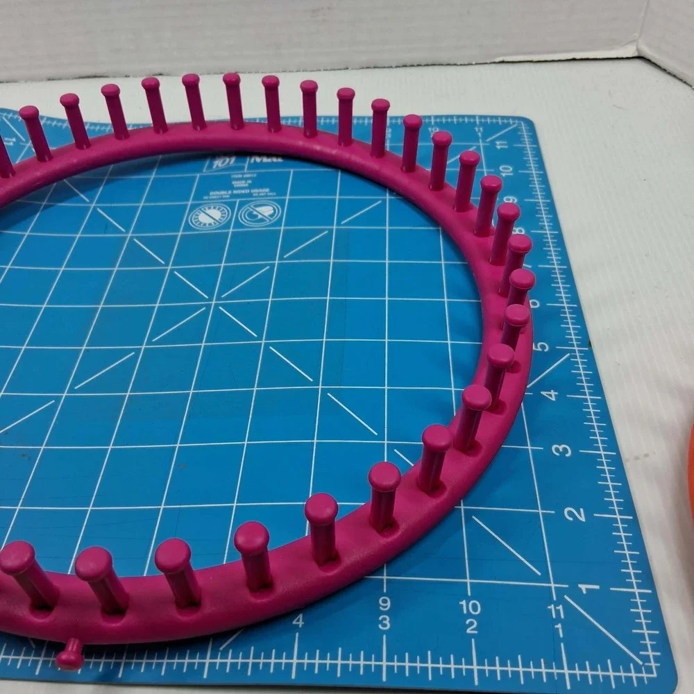Boye Round‎ Loom Collection Set of 5 Circular Knitting Looms with Tools & Guides